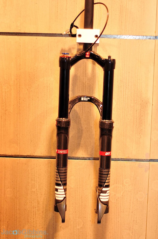 It's been a few years since DT Swiss took over the production of suspension forks from Pace in the UK, but it's only now that they have finally removed any remnants of the old Pace designs. Whilst learning from what was already there, the product has been tweaked and refined to improve the forks in all ways. Of interest to us here at Pinkbike were the 140mm and 150mm travel offerings.