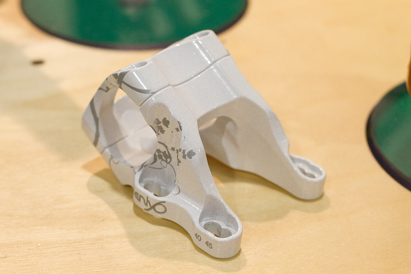 From cool computer stuff to cool bike parts. Next up is Twenty6 and their updated F1 direct mount stem. The original was already a work of art, but Tyler of Twenty6 was looking to improve the stem's stiffness while retaining the same look. To that end the F1 is now a two piece design that will come in two versions that each offer two reach options - a 40/45 mm and 50/55 mm - that weigh in at a svelte 143 grams.