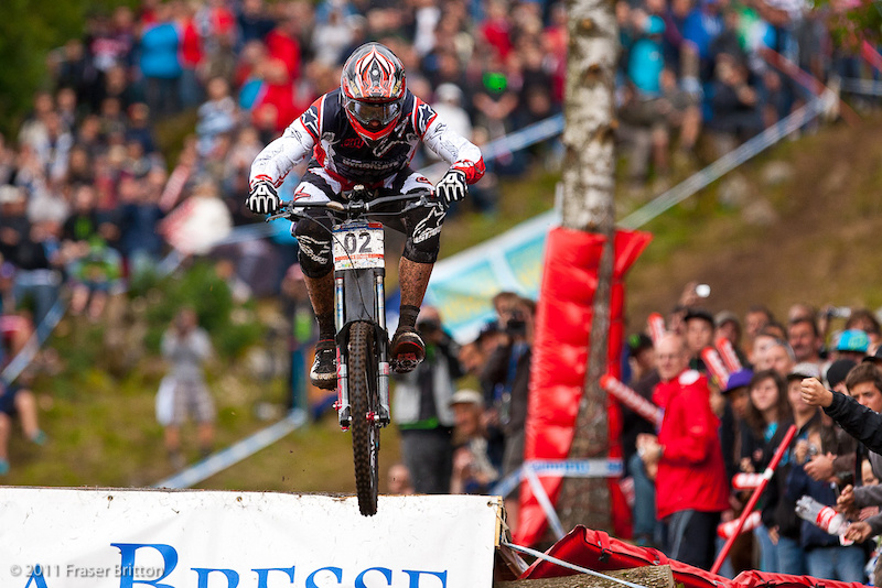 Big Minnaar is the only man to have beaten Aaron Gwin this season doing it twice now. Greg was killing it all day absolutely pinned through the second steep section where many were struggling. Never bet against him...